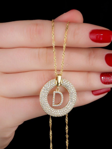 Collier personnalisé avec lettres en forme de cercle pavé