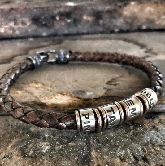 Bracelet en cuir et perles argentées pour homme personnalisé