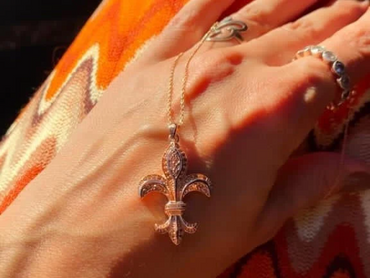 Collier Fleur de Lys