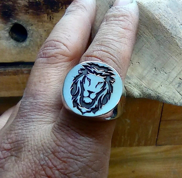 Bague en or pour homme avec tête de lion