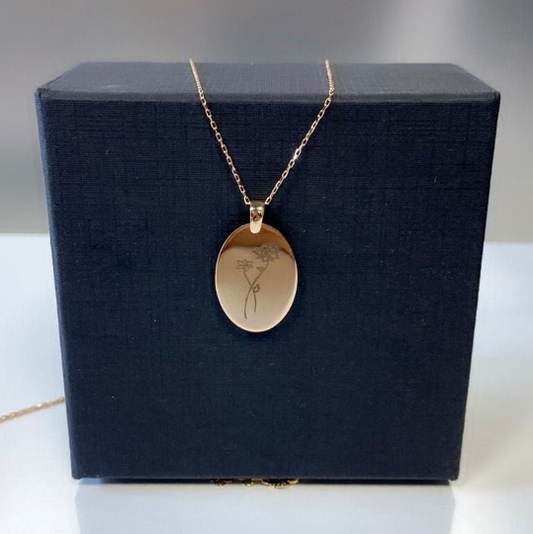 Collier de fleurs du mois de naissance