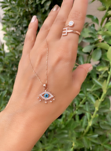 Collier de protection contre le mauvais œil