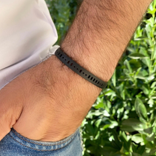 Schwarzes Morsecode-Armband aus Silikon für Männer